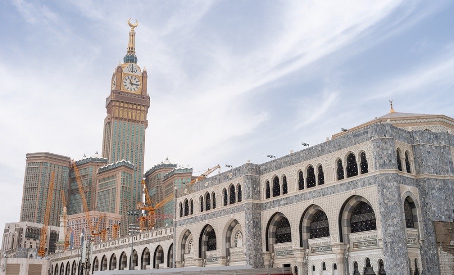 https://mdw-travel-data-us-east-1.s3.amazonaws.com/img/country/Saudi-Arabia/Salonat-Al-Sadarah/img_02.jpg