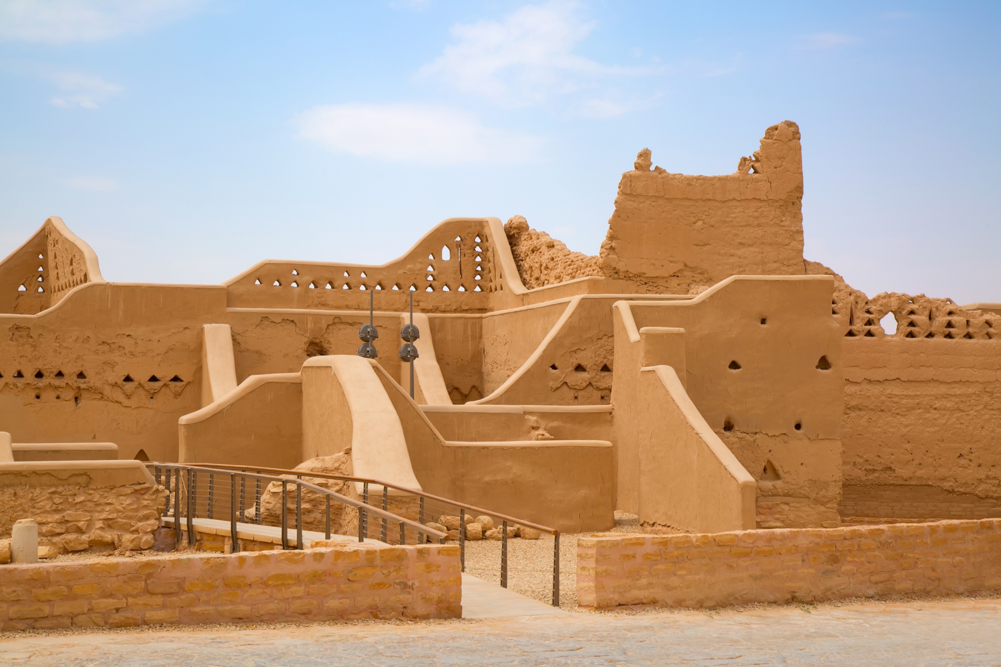 https://mdw-travel-data-us-east-1.s3.amazonaws.com/img/country/Saudi-Arabia/Saudi-Center-for-Fine-Art/img_03.jpg
