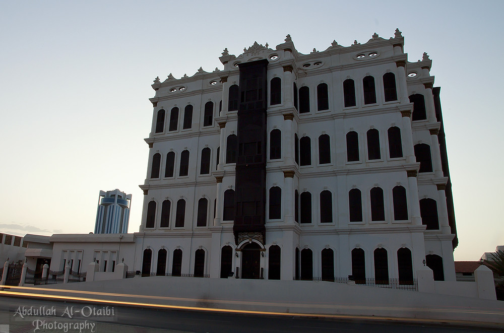 https://mdw-travel-data-us-east-1.s3.amazonaws.com/img/country/Saudi-Arabia/Shubra-Palace-Museum/img_02.jpg