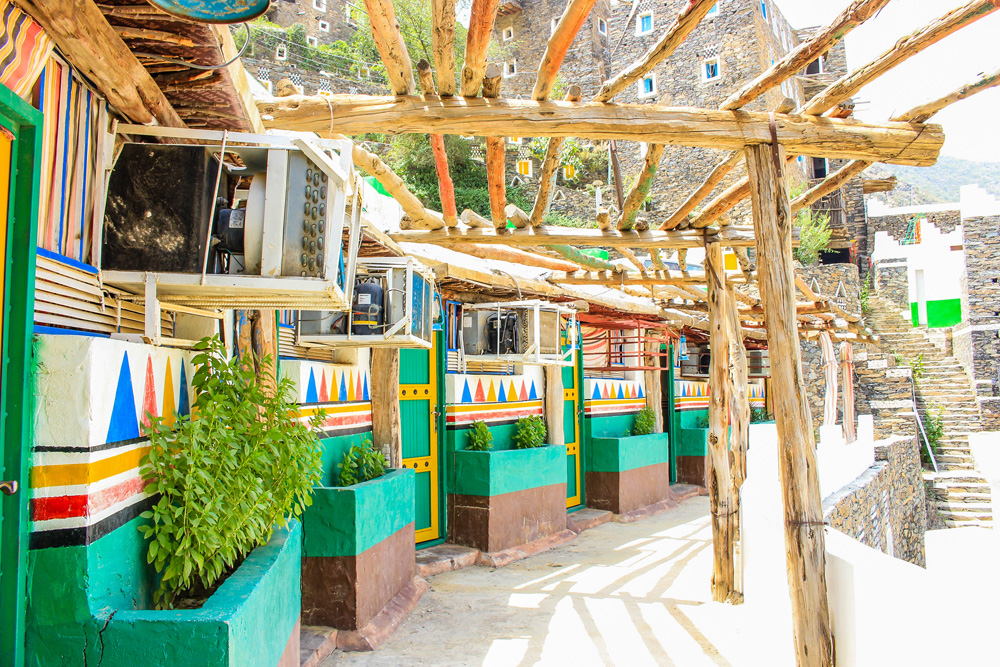 https://mdw-travel-data-us-east-1.s3.amazonaws.com/img/country/Saudi-Arabia/Sustainable-Heritage-Village/img_03.jpg