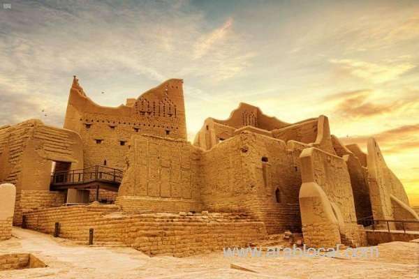 https://mdw-travel-data-us-east-1.s3.amazonaws.com/img/country/Saudi-Arabia/The-Old-Town-of-Rock-Pieces/img_01.jpg