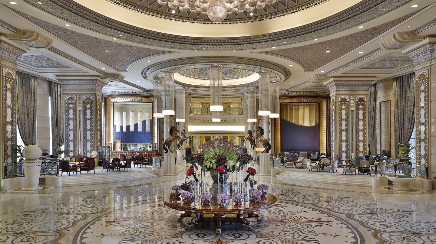 https://mdw-travel-data-us-east-1.s3.amazonaws.com/img/country/Saudi-Arabia/The-Ritz-Carlton-Riyadh/img_02.jpg