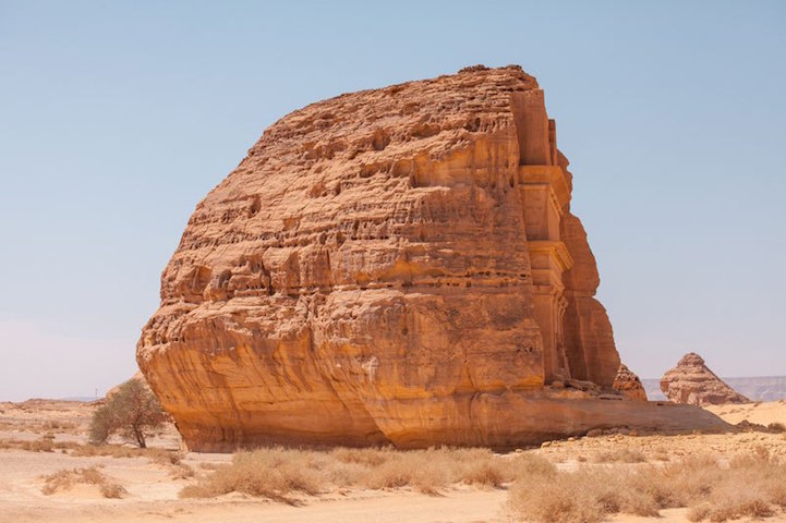https://mdw-travel-data-us-east-1.s3.amazonaws.com/img/country/Saudi-Arabia/The-Rock-Tombs/img_02.jpg
