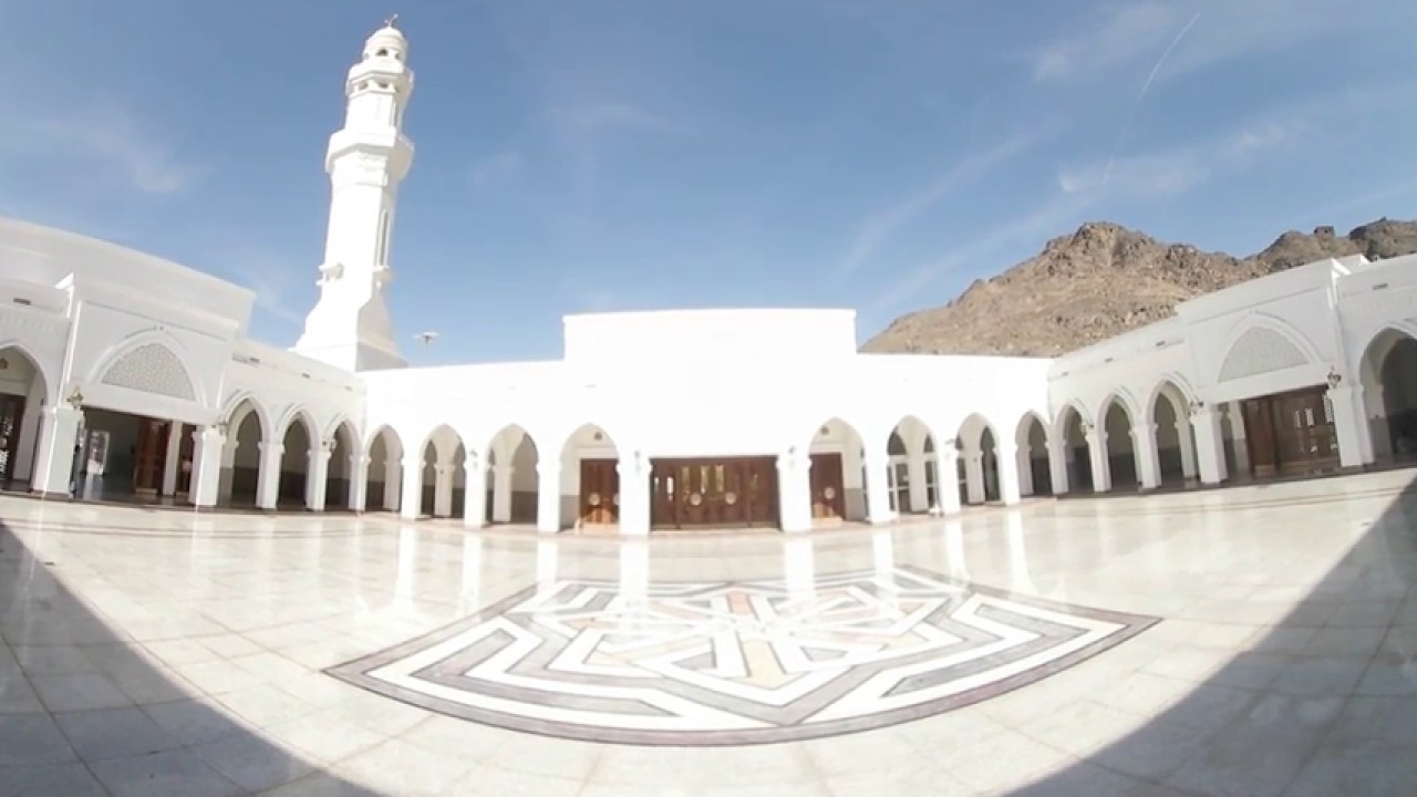https://mdw-travel-data-us-east-1.s3.amazonaws.com/img/country/Saudi-Arabia/The-Seven-Mosques/img_02.jpg