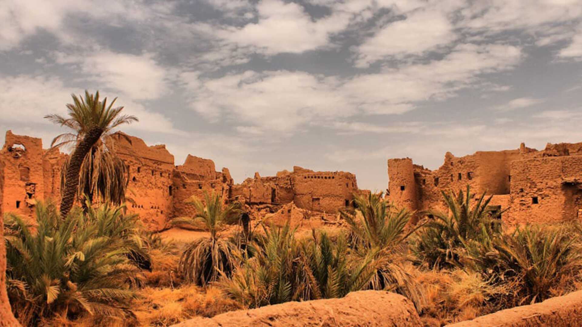 https://mdw-travel-data-us-east-1.s3.amazonaws.com/img/country/Saudi-Arabia/Uqayrlat-Heritage-Village/img_01.jpg