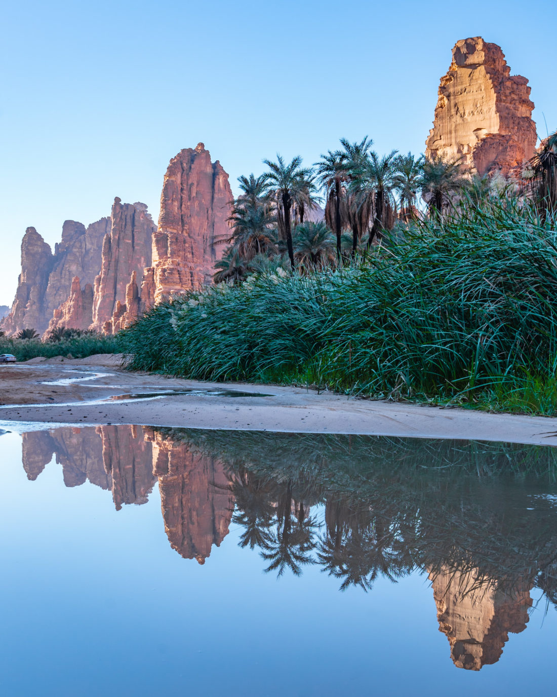 https://mdw-travel-data-us-east-1.s3.amazonaws.com/img/country/Saudi-Arabia/Wadi-Al-Disah/img_00.jpg