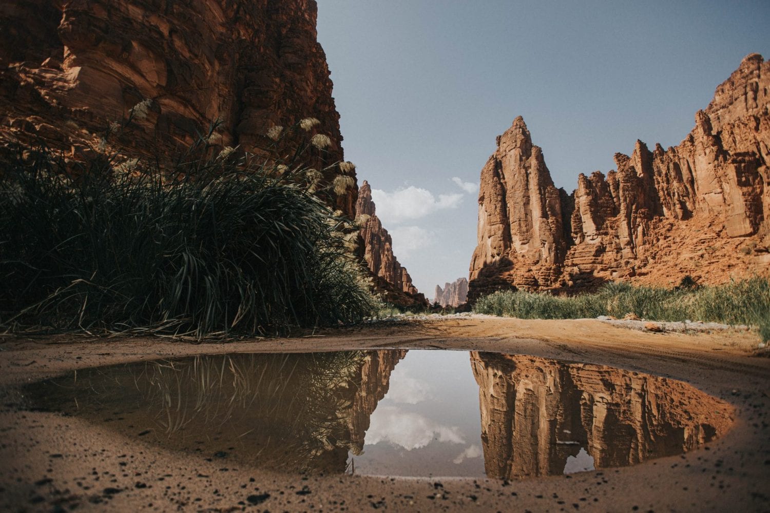 https://mdw-travel-data-us-east-1.s3.amazonaws.com/img/country/Saudi-Arabia/Wadi-Dissah/img_01.jpg