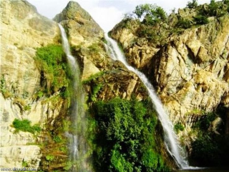 https://mdw-travel-data-us-east-1.s3.amazonaws.com/img/country/Saudi-Arabia/Waterfall-Park/img_01.jpg