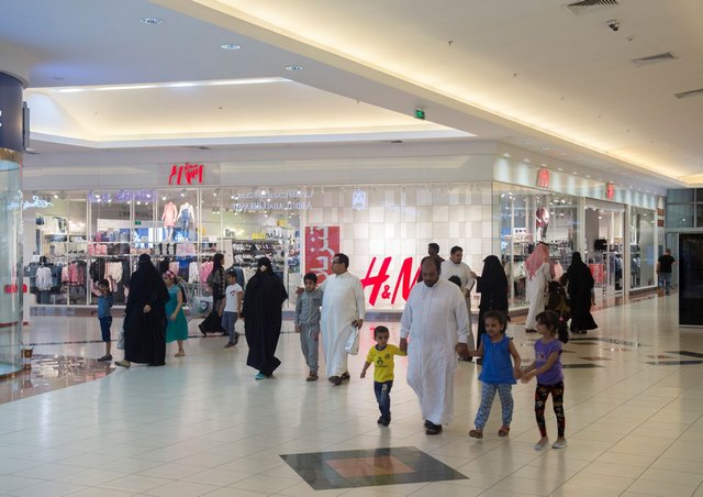 https://mdw-travel-data-us-east-1.s3.amazonaws.com/img/country/Saudi-Arabia/Yanbu-Mall/img_00.jpg