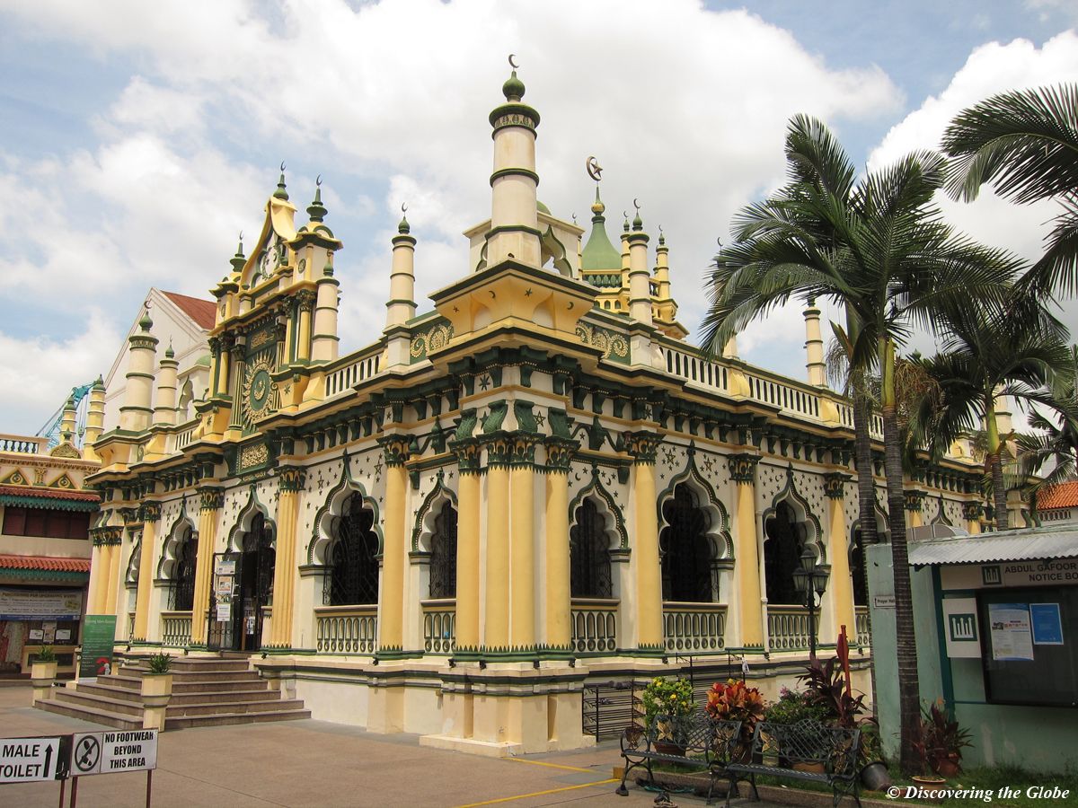 https://mdw-travel-data-us-east-1.s3.amazonaws.com/img/country/Singapore/Abdul-Gafoor-Mosque/img_01.jpg