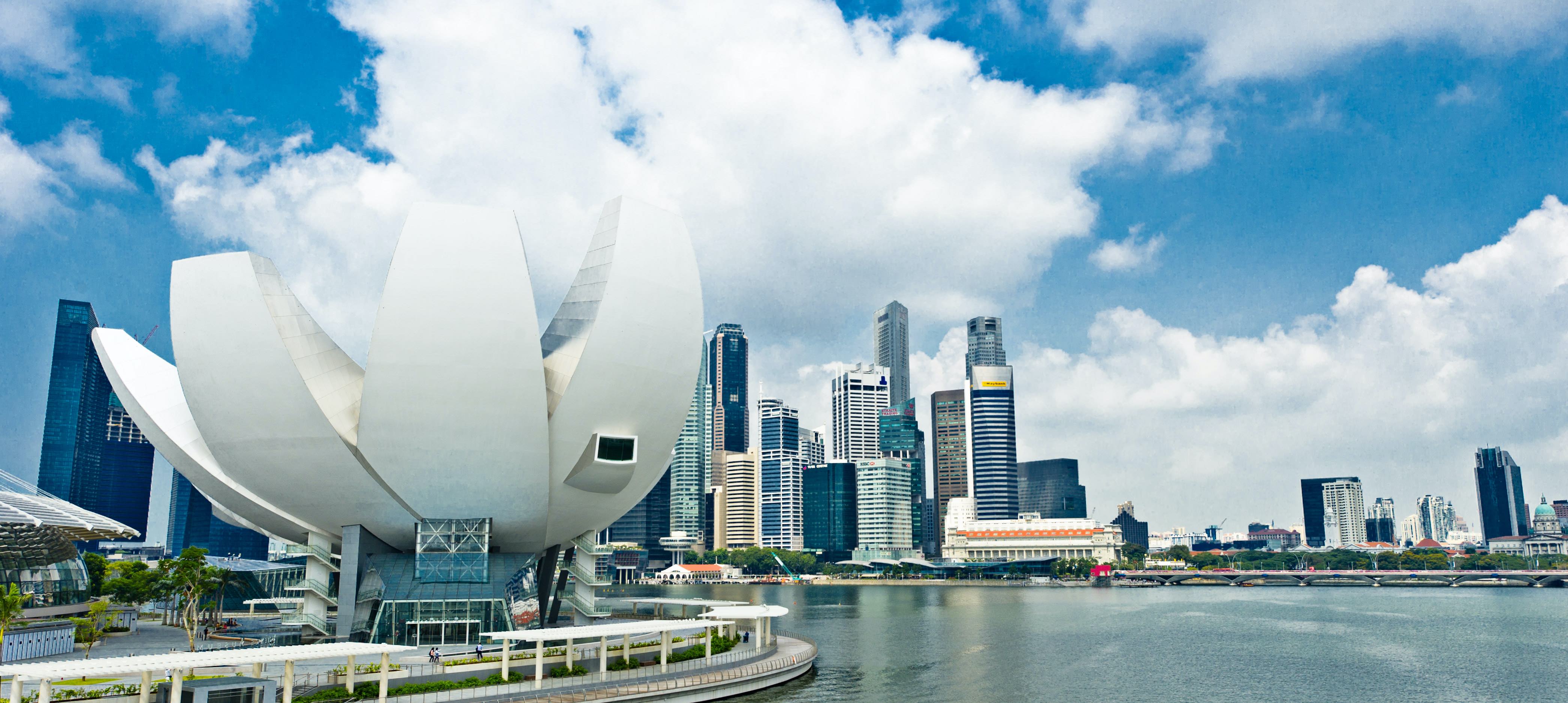 https://mdw-travel-data-us-east-1.s3.amazonaws.com/img/country/Singapore/ArtScience-Museum/img_02.jpg