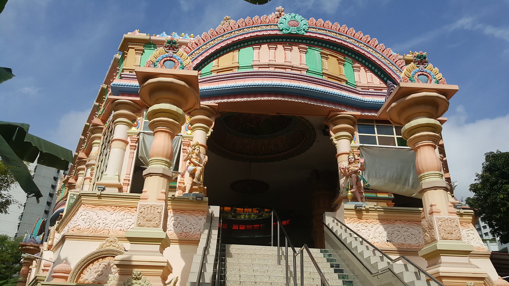 https://mdw-travel-data-us-east-1.s3.amazonaws.com/img/country/Singapore/Arulmigu-Velmurugan-Gnanamuneeswarar-Temple/img_01.jpg