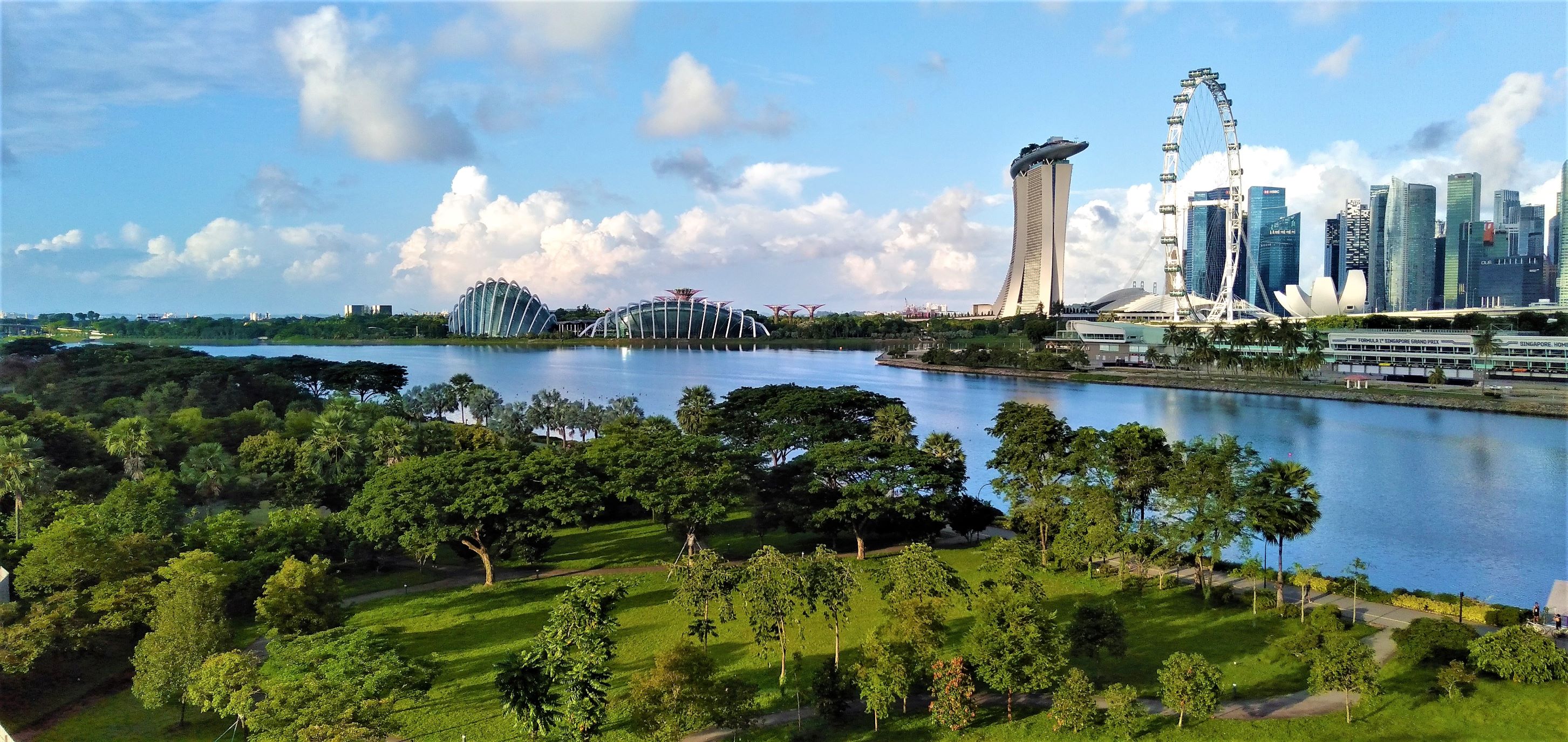 https://mdw-travel-data-us-east-1.s3.amazonaws.com/img/country/Singapore/Bay-East-Garden/img_02.jpg