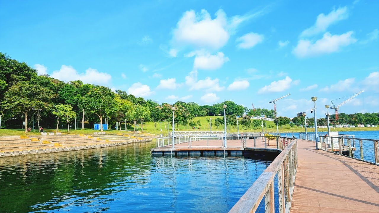 https://mdw-travel-data-us-east-1.s3.amazonaws.com/img/country/Singapore/Bedok-Reservoir-Park/img_01.jpg