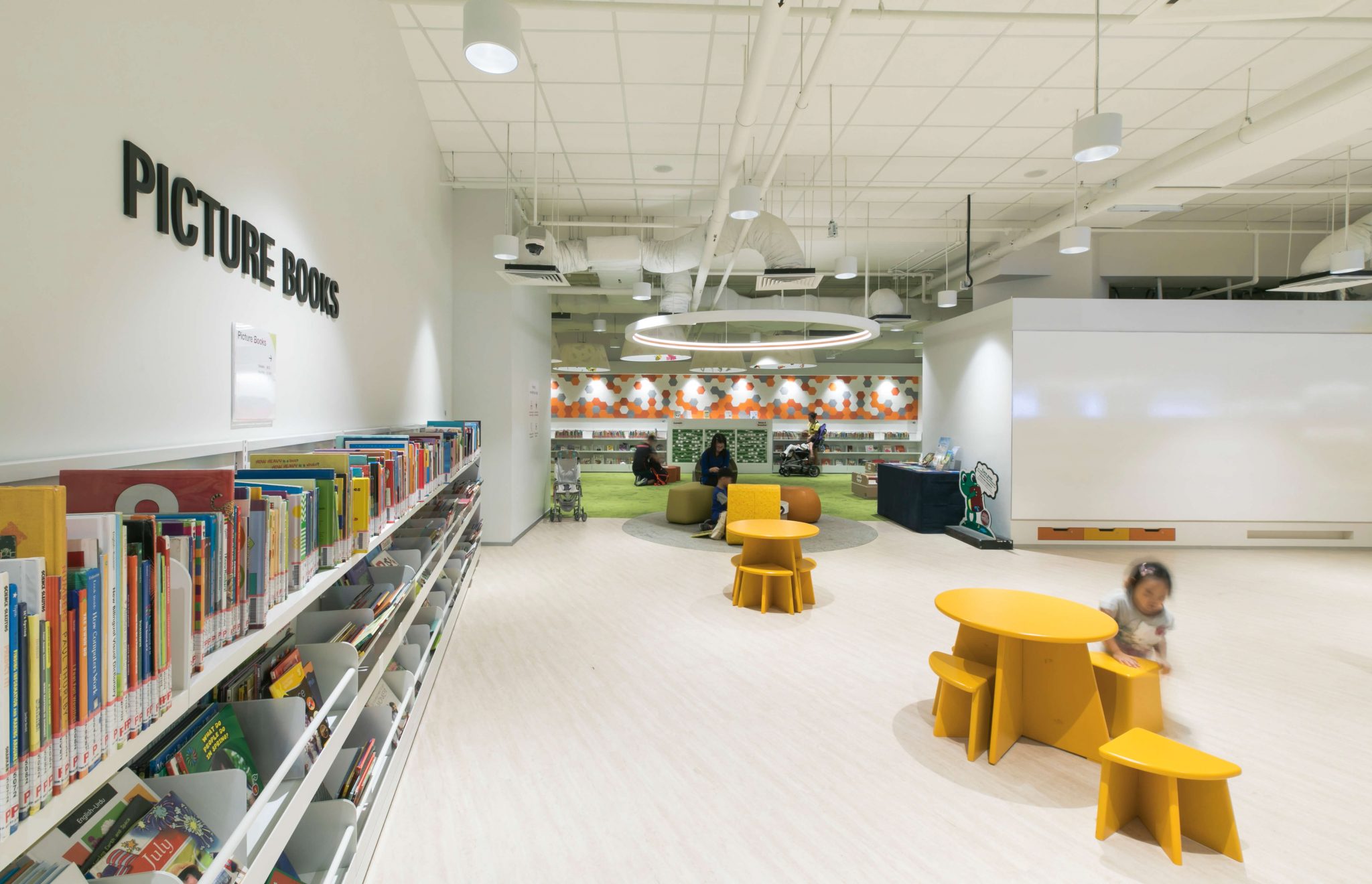 https://mdw-travel-data-us-east-1.s3.amazonaws.com/img/country/Singapore/Bedok-Shopping-Complex/img_03.jpg