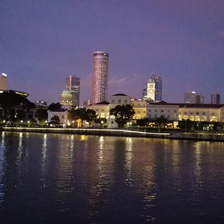 https://mdw-travel-data-us-east-1.s3.amazonaws.com/img/country/Singapore/Boat-Quay/img_02.jpg