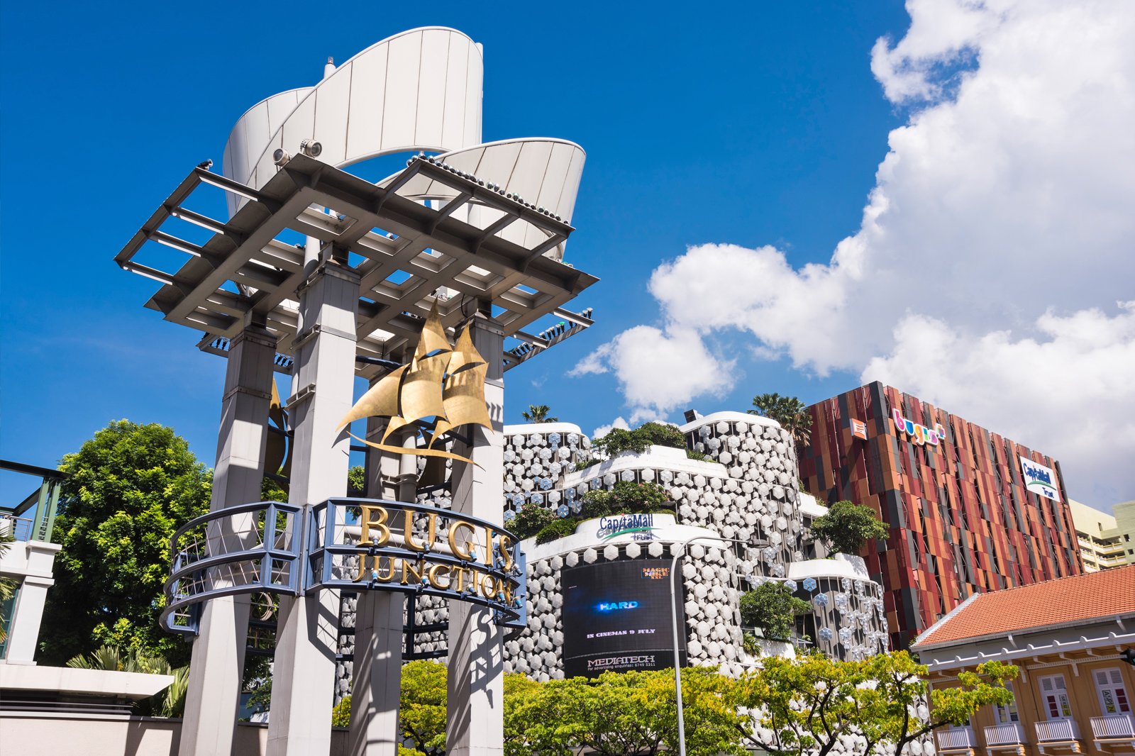https://mdw-travel-data-us-east-1.s3.amazonaws.com/img/country/Singapore/Bugis-Junction/img_00.jpg