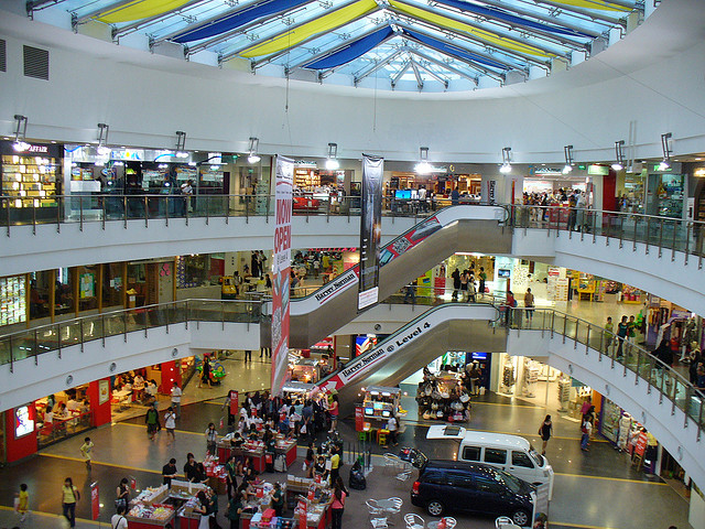 https://mdw-travel-data-us-east-1.s3.amazonaws.com/img/country/Singapore/Bukit-Panjang-Plaza/img_03.jpg