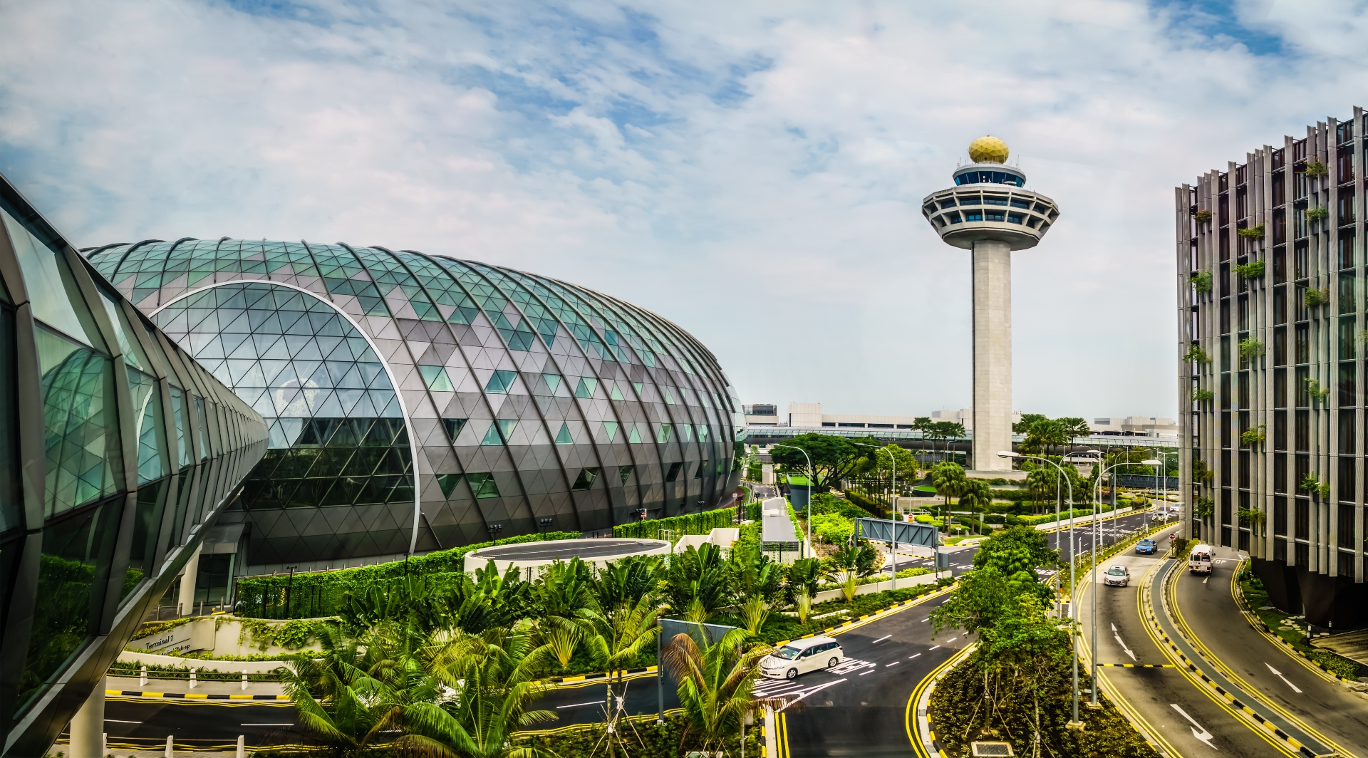 https://mdw-travel-data-us-east-1.s3.amazonaws.com/img/country/Singapore/Changi-Aviation-Gallery/img_01.jpg