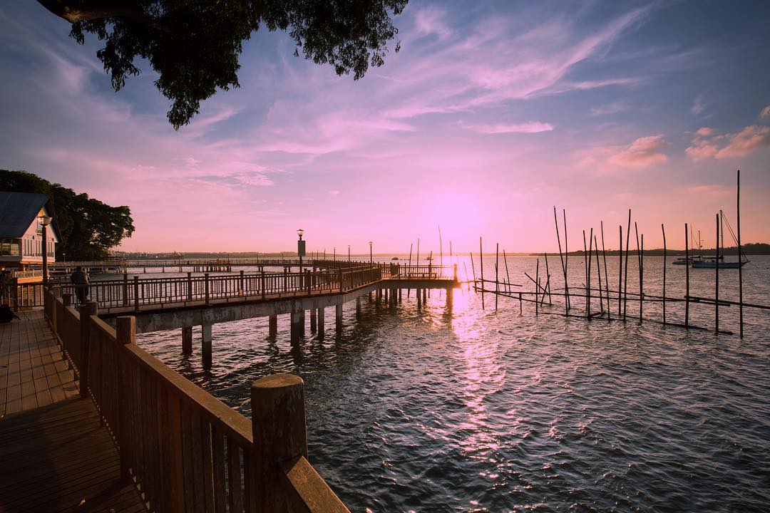 https://mdw-travel-data-us-east-1.s3.amazonaws.com/img/country/Singapore/Changi-Boardwalk/img_02.jpg