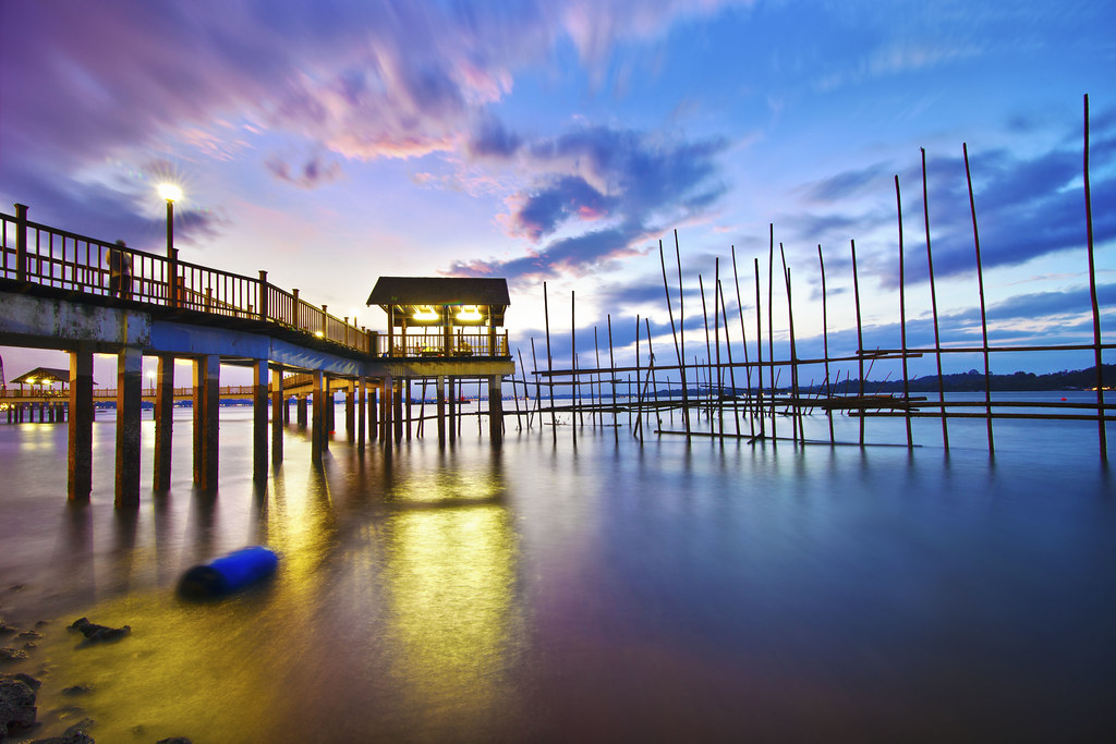 https://mdw-travel-data-us-east-1.s3.amazonaws.com/img/country/Singapore/Changkat-Changi-Boardwalk/img_03.jpg