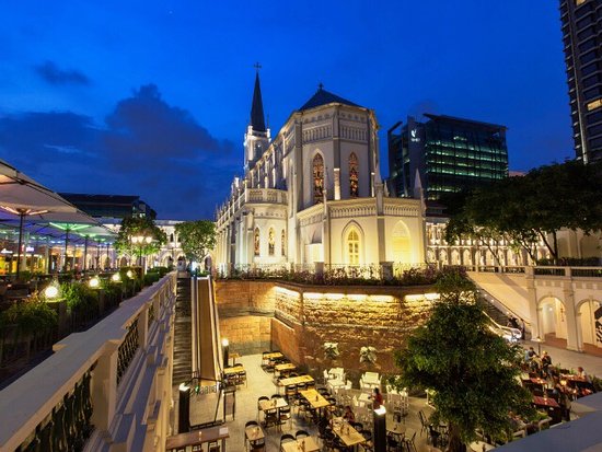 https://mdw-travel-data-us-east-1.s3.amazonaws.com/img/country/Singapore/Chijmes/img_02.jpg
