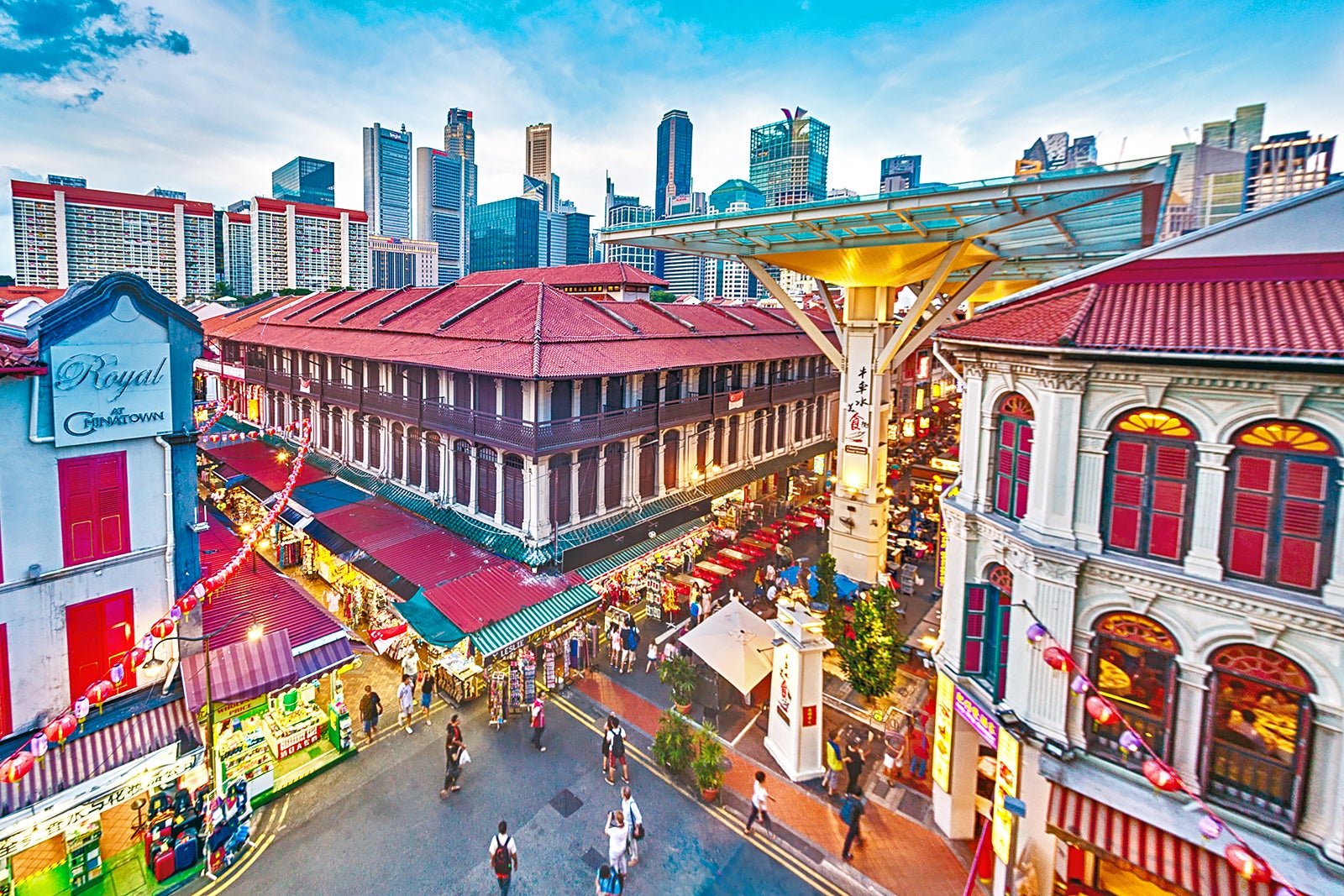 https://mdw-travel-data-us-east-1.s3.amazonaws.com/img/country/Singapore/Chinatown-Complex/img_01.jpg