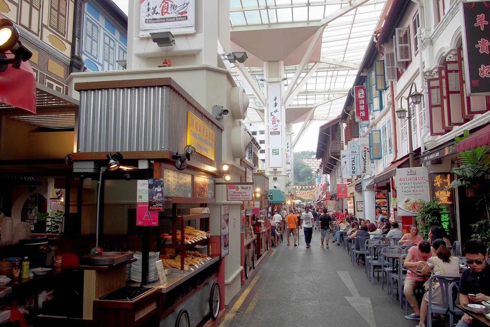 https://mdw-travel-data-us-east-1.s3.amazonaws.com/img/country/Singapore/Chinatown-Food-Street/img_00.jpg