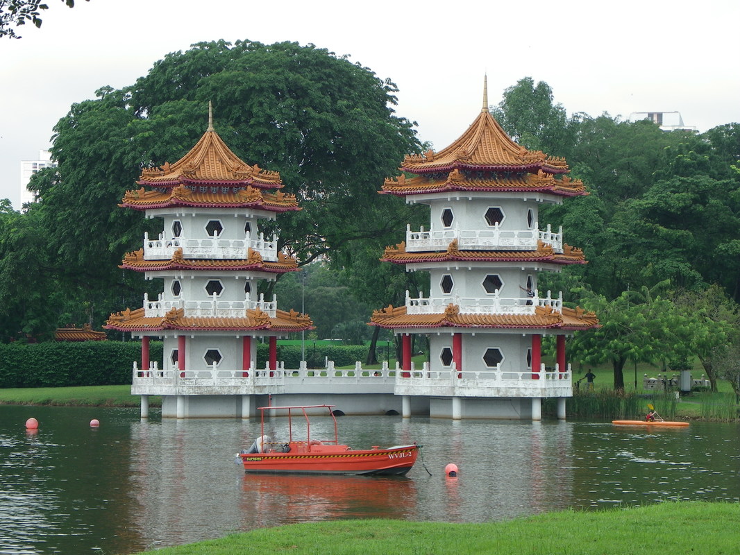 https://mdw-travel-data-us-east-1.s3.amazonaws.com/img/country/Singapore/Chinese-Garden/img_05.jpg