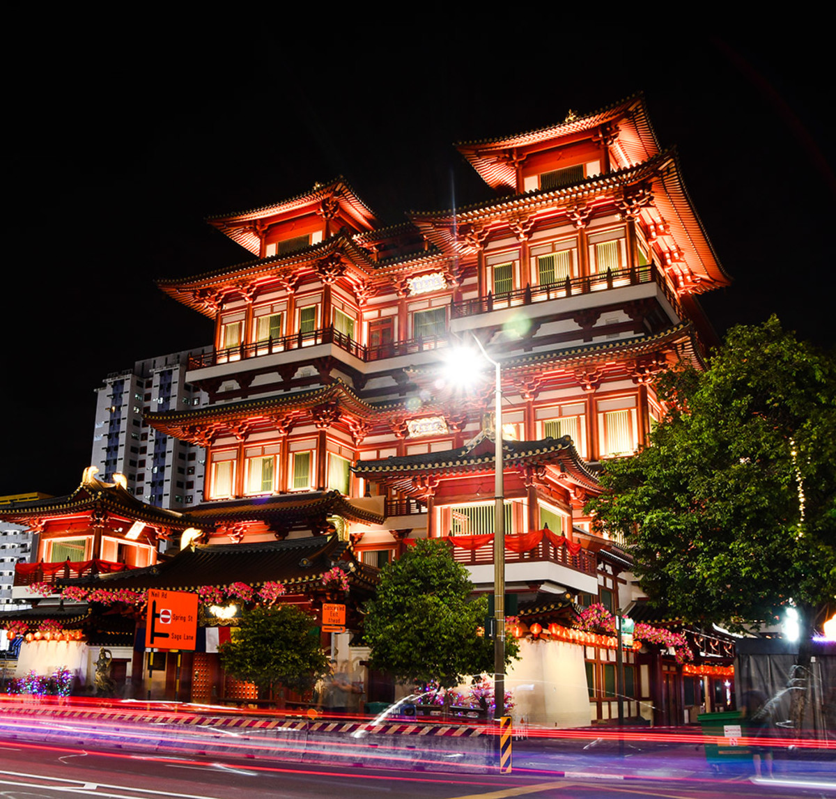 https://mdw-travel-data-us-east-1.s3.amazonaws.com/img/country/Singapore/Chinese-Temple/img_00.jpg