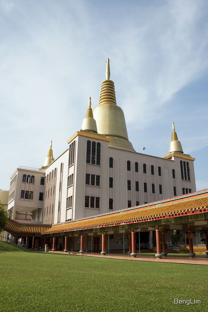 https://mdw-travel-data-us-east-1.s3.amazonaws.com/img/country/Singapore/Chinese-Temple/img_01.jpg