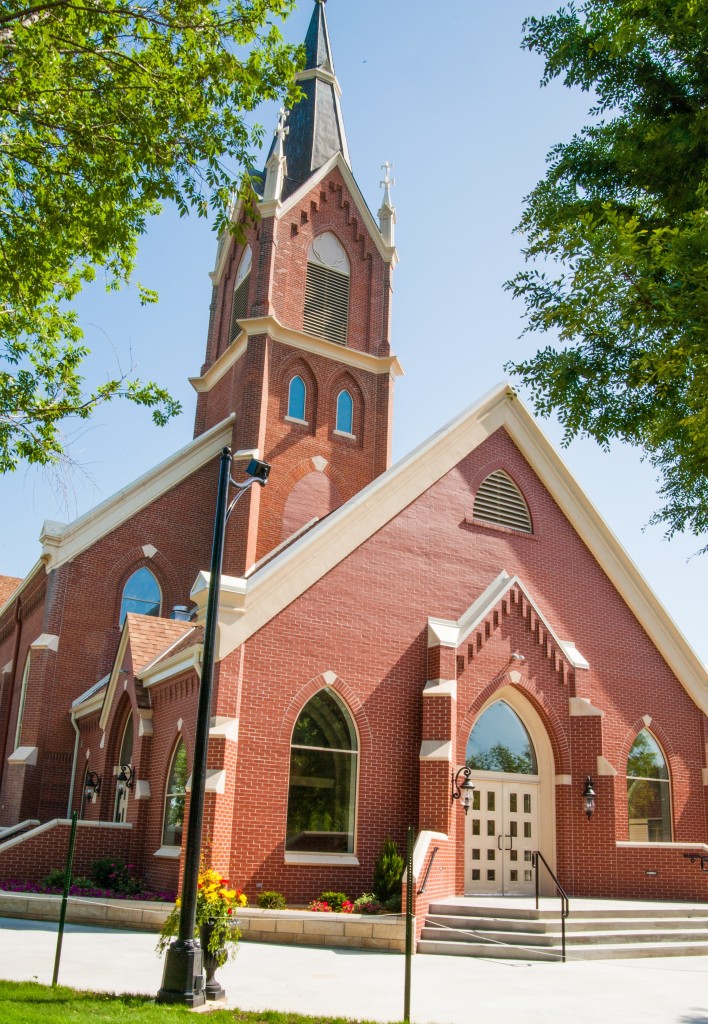 https://mdw-travel-data-us-east-1.s3.amazonaws.com/img/country/Singapore/Church-of-Saint-Peter-and-Saint-Paul/img_02.jpg