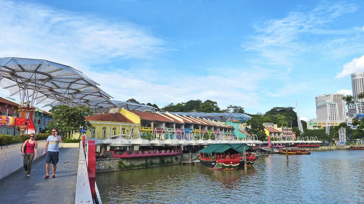 https://mdw-travel-data-us-east-1.s3.amazonaws.com/img/country/Singapore/Clarke-Quay/img_01.jpg