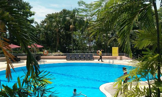 https://mdw-travel-data-us-east-1.s3.amazonaws.com/img/country/Singapore/Costa-Sands-Resort/img_03.jpg