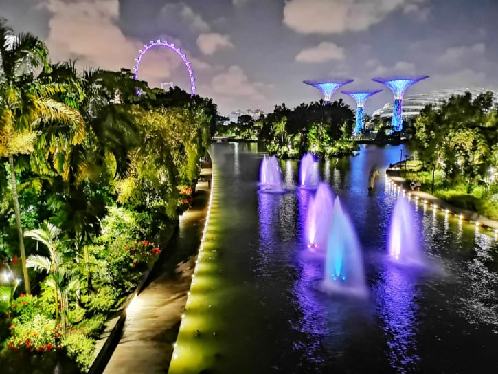 https://mdw-travel-data-us-east-1.s3.amazonaws.com/img/country/Singapore/Dragonfly-&-Kingfisher-Lakes/img_03.jpg