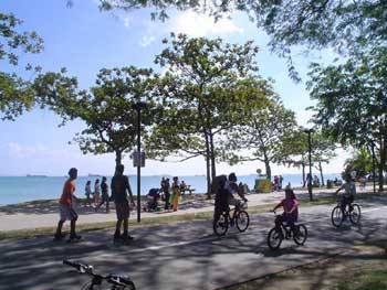 https://mdw-travel-data-us-east-1.s3.amazonaws.com/img/country/Singapore/East-Coast-Park/img_04.jpg