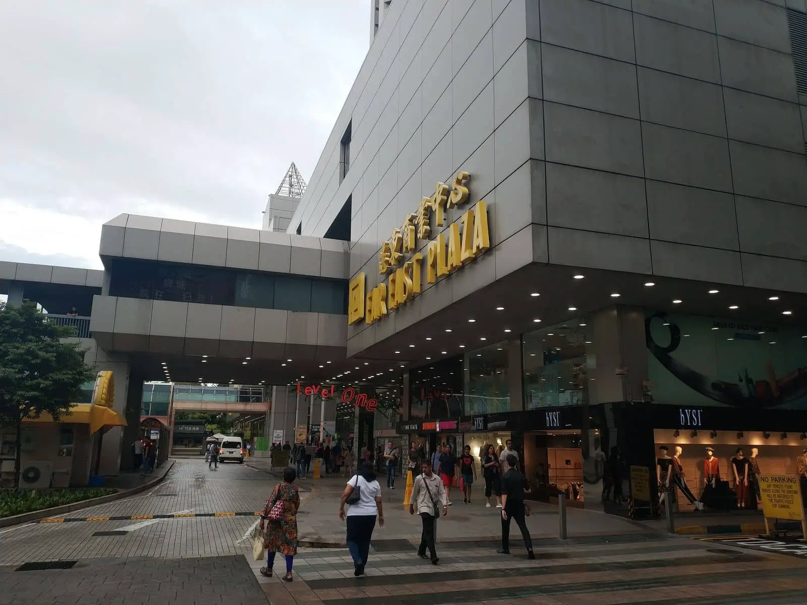 https://mdw-travel-data-us-east-1.s3.amazonaws.com/img/country/Singapore/Far-East-Plaza/img_03.jpg
