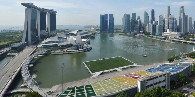https://mdw-travel-data-us-east-1.s3.amazonaws.com/img/country/Singapore/Float-@-Marina-Bay/img_00.jpg
