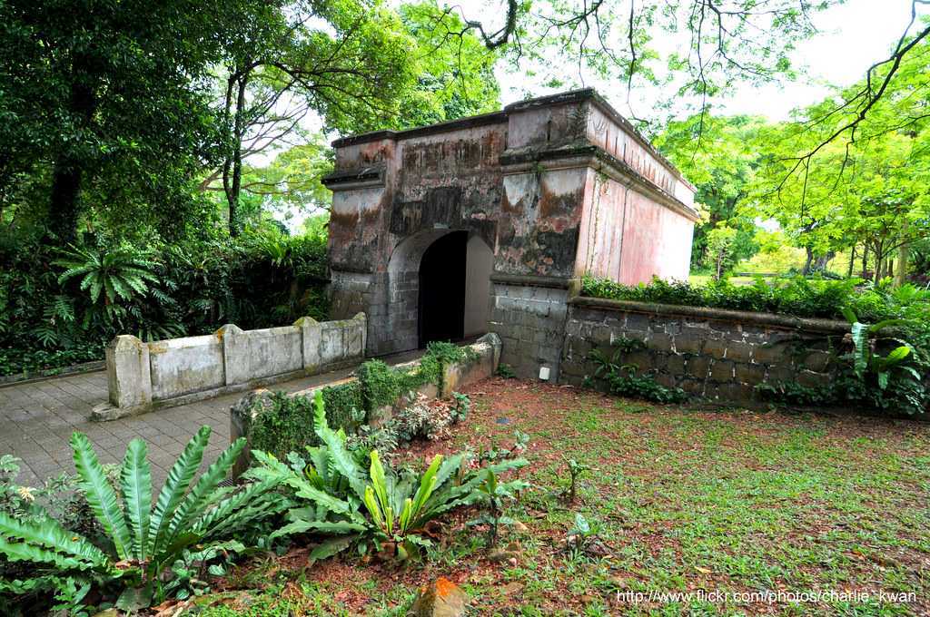 https://mdw-travel-data-us-east-1.s3.amazonaws.com/img/country/Singapore/Fort-Canning/img_02.jpg