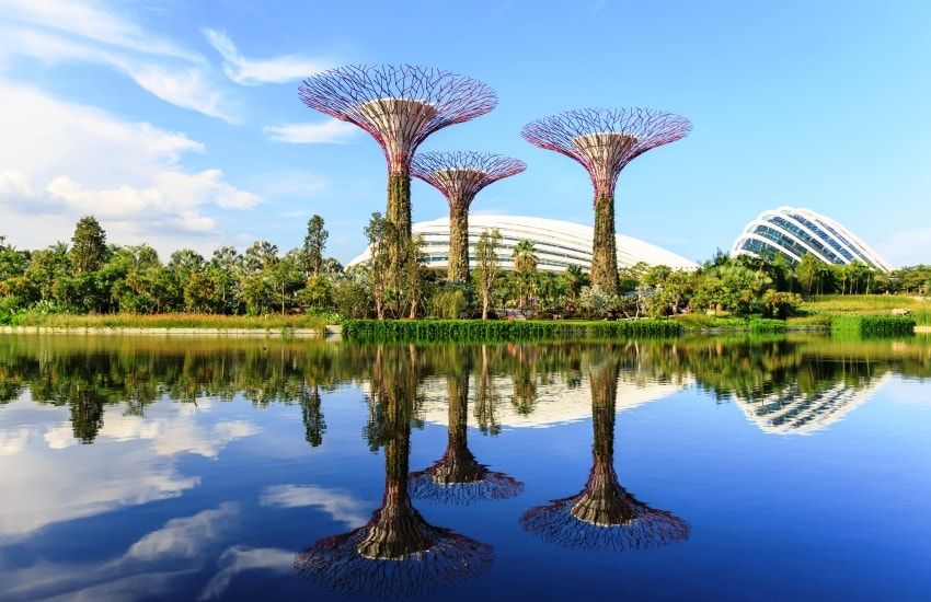 https://mdw-travel-data-us-east-1.s3.amazonaws.com/img/country/Singapore/Gardens-by-the-Bay--East-/img_04.jpg