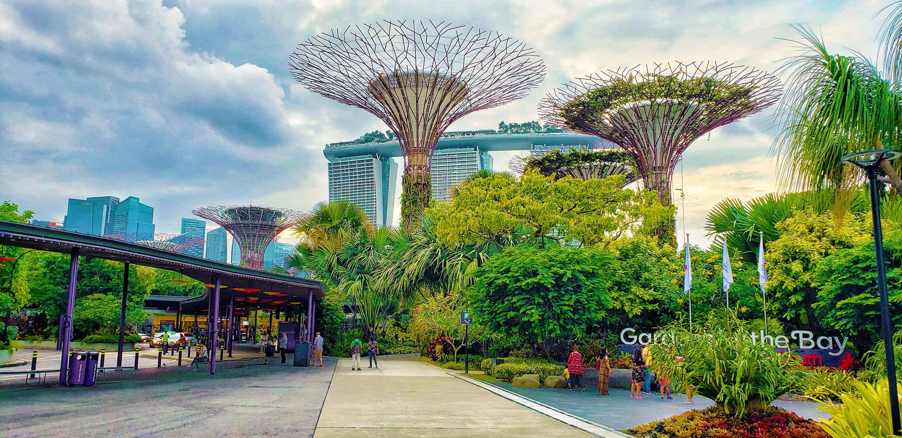 https://mdw-travel-data-us-east-1.s3.amazonaws.com/img/country/Singapore/Gardens-by-the-Bay--East-/img_05.jpg