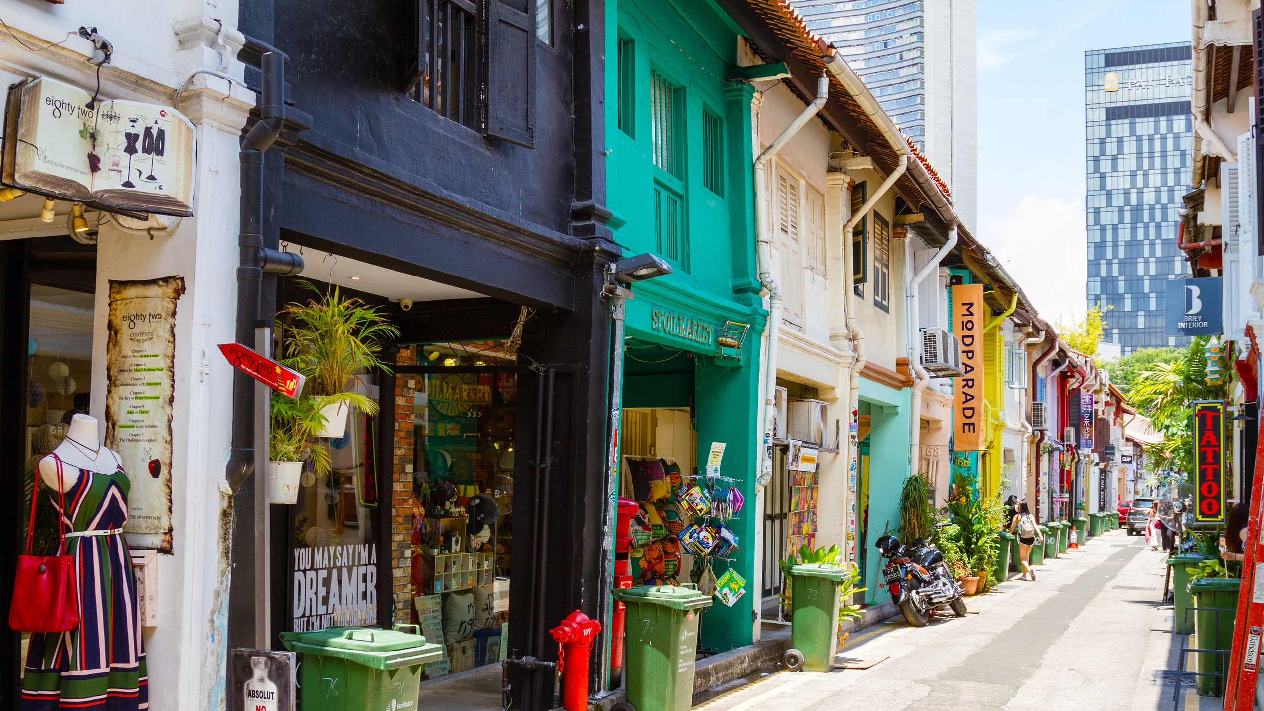 https://mdw-travel-data-us-east-1.s3.amazonaws.com/img/country/Singapore/Haji-Lane/img_00.jpg