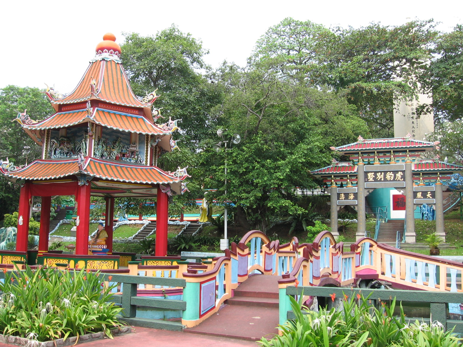 https://mdw-travel-data-us-east-1.s3.amazonaws.com/img/country/Singapore/Haw-Par-Villa/img_01.jpg
