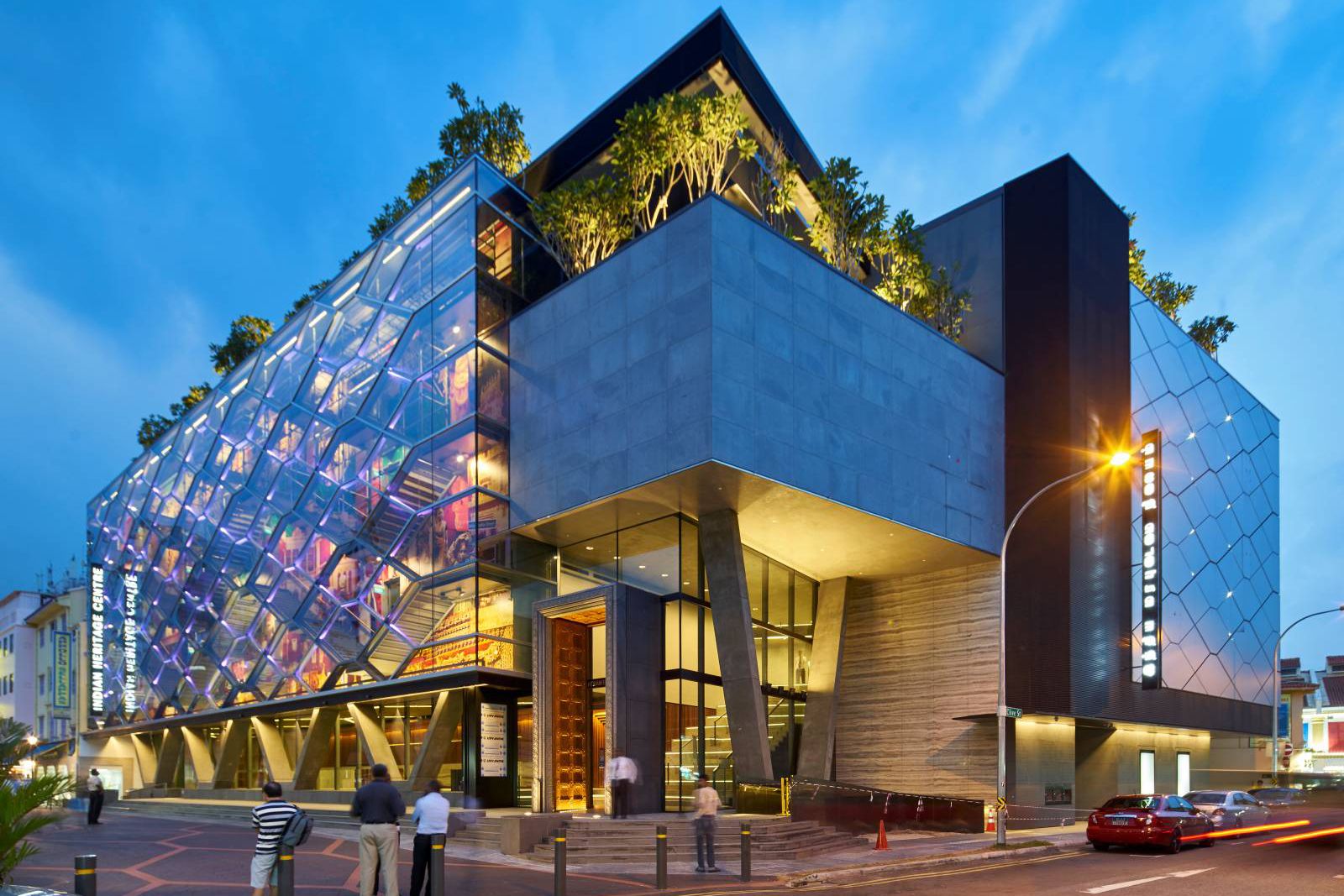 https://mdw-travel-data-us-east-1.s3.amazonaws.com/img/country/Singapore/Indian-Heritage-Centre/img_00.jpg