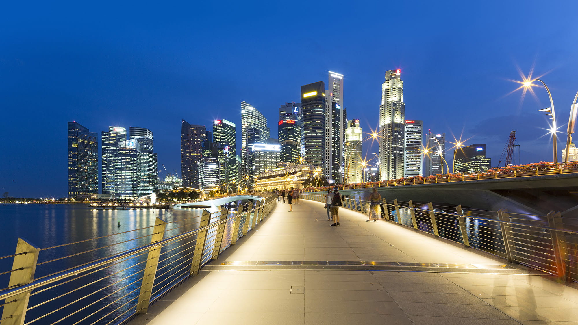 https://mdw-travel-data-us-east-1.s3.amazonaws.com/img/country/Singapore/Jubilee-Bridge/img_02.jpg
