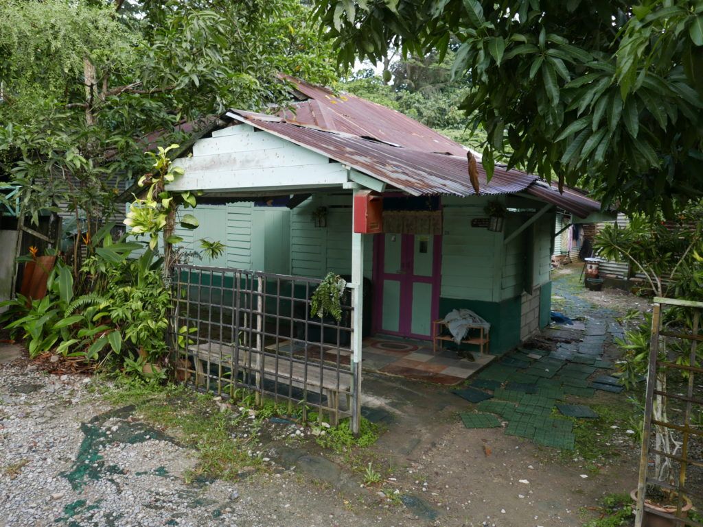 https://mdw-travel-data-us-east-1.s3.amazonaws.com/img/country/Singapore/Kampong-Buangkok/img_03.jpg