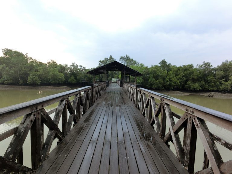 https://mdw-travel-data-us-east-1.s3.amazonaws.com/img/country/Singapore/Kranji-Countryside/img_02.jpg