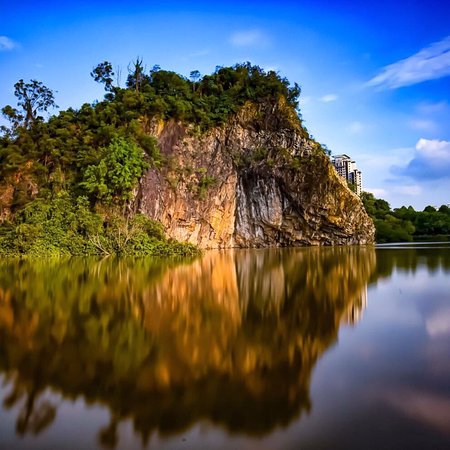 https://mdw-travel-data-us-east-1.s3.amazonaws.com/img/country/Singapore/Little-Guilin/img_00.jpg