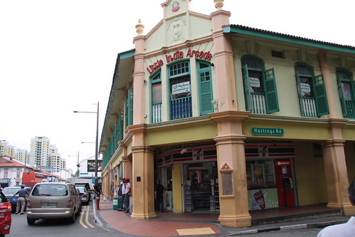 https://mdw-travel-data-us-east-1.s3.amazonaws.com/img/country/Singapore/Little-India-Arcade/img_03.jpg