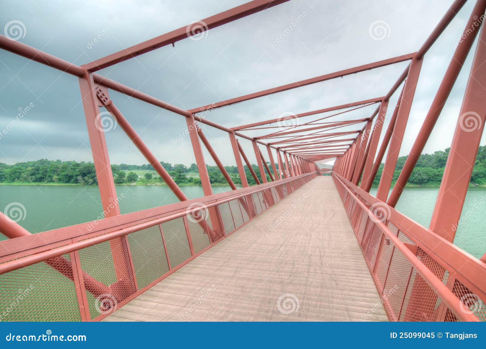 https://mdw-travel-data-us-east-1.s3.amazonaws.com/img/country/Singapore/Lorong-Halus-Wetland/img_05.jpg